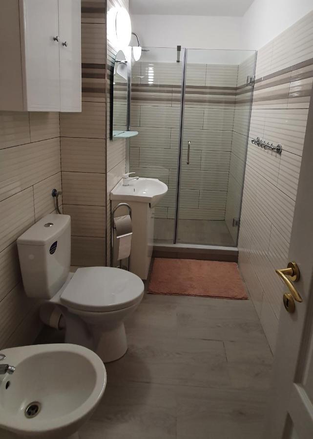 Rebecca Sweet Apartment Oradea Exterior foto